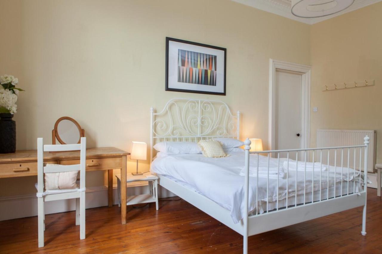 Amazing 4 Bedroom Apartment Just Off The Meadows Edinburgh Exterior photo