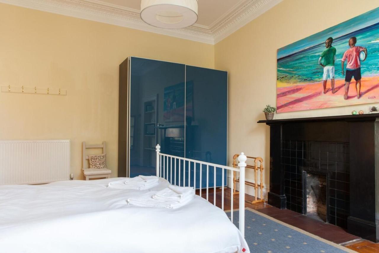 Amazing 4 Bedroom Apartment Just Off The Meadows Edinburgh Exterior photo