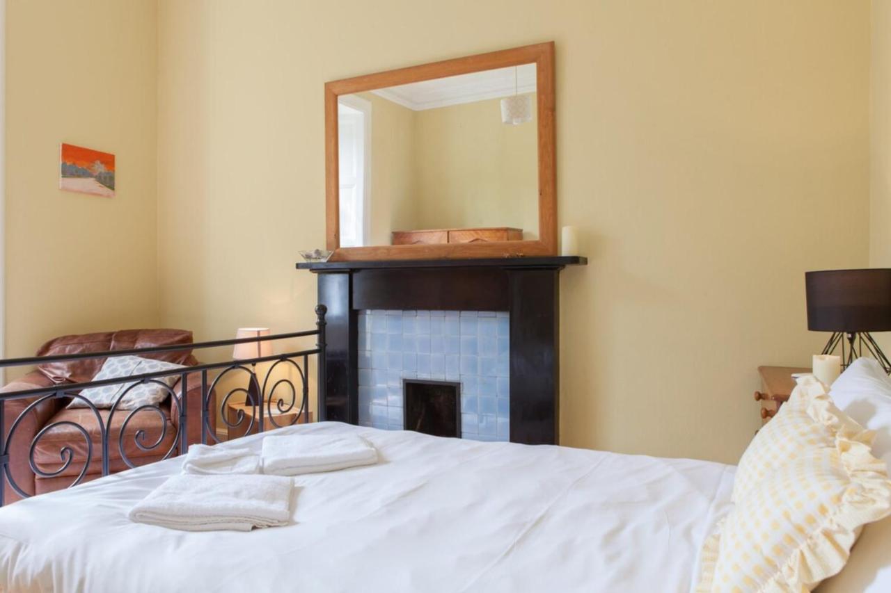 Amazing 4 Bedroom Apartment Just Off The Meadows Edinburgh Exterior photo